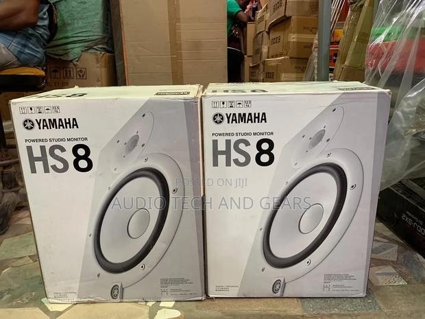 Yamaha Hs8 Studio Monitor · Photo 2