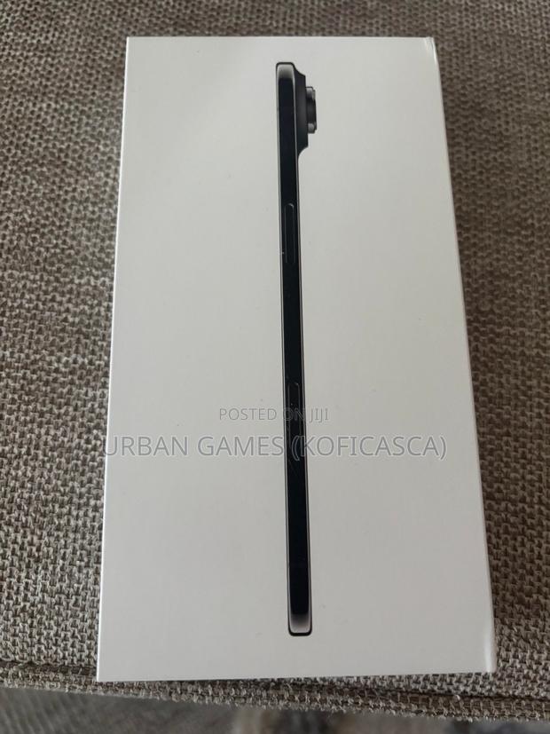 New Apple iPhone Air 256 GB Black · Photo 3