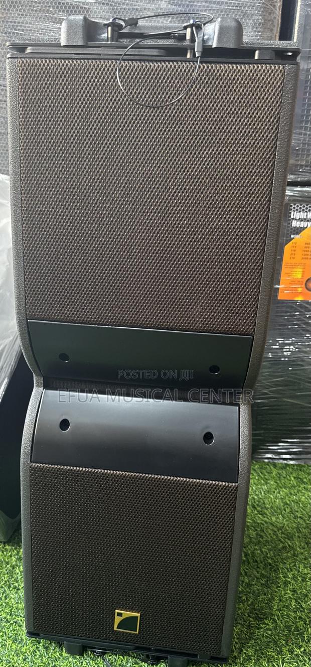 Kara 12-Channel Line Array Speaker · Photo 3