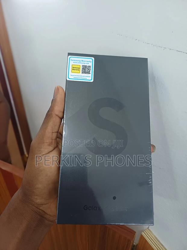 New Samsung Galaxy S22 Ultra 5G 128 GB Black