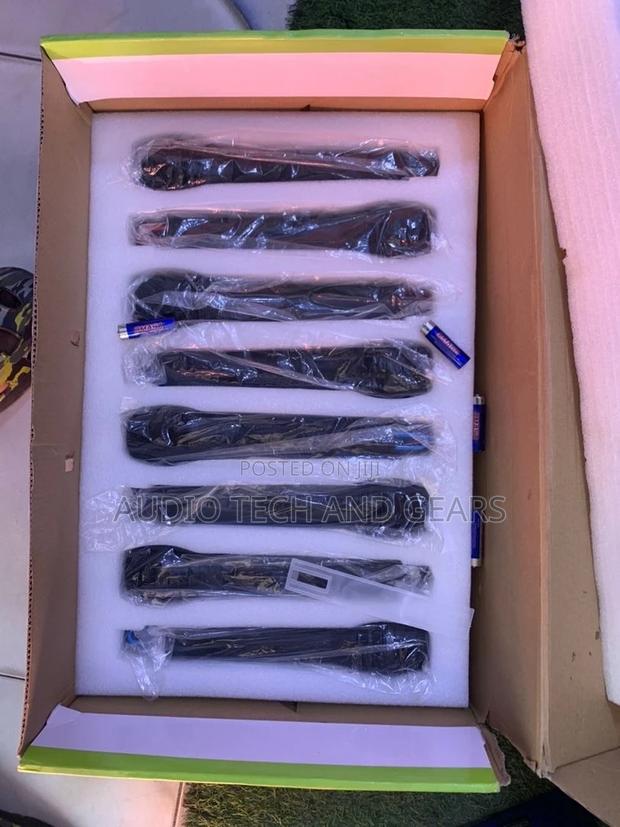 Shure 8in1 Wireless Microphone · Photo 4