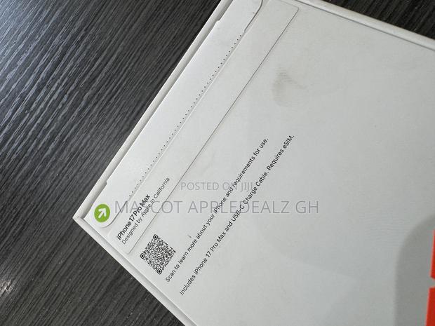 New Apple iPhone 17 Pro Max 256 GB Orange · Photo 3