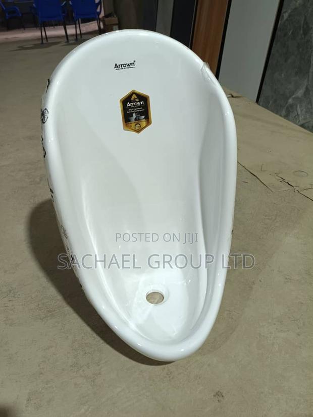 Big Urinal Pot · Photo 2