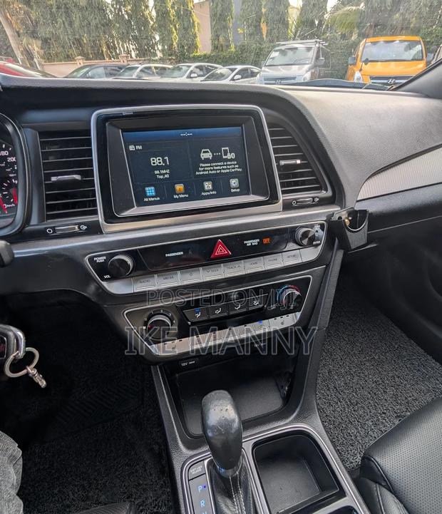 Hyundai Sonata Sport 2.0T 2018 White photo 10