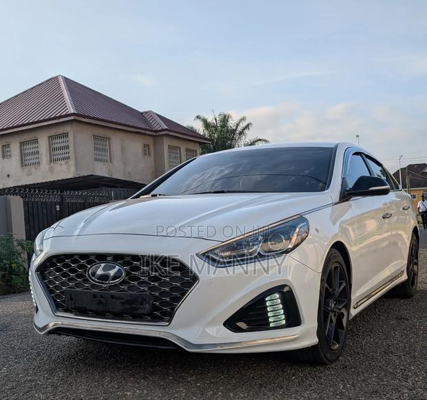 Hyundai Sonata Sport 2.0T 2018 White photo 14