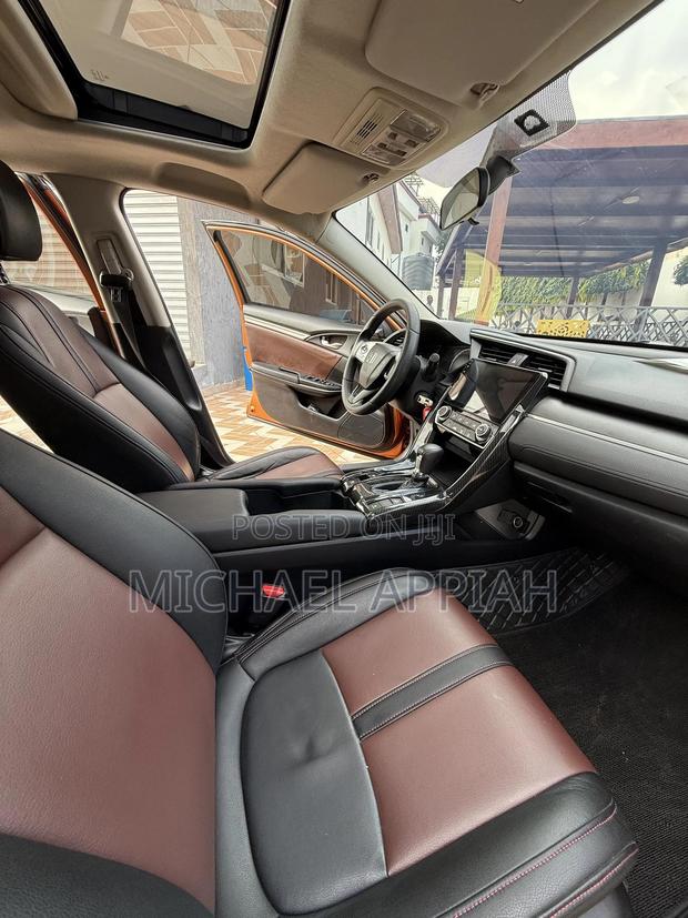 Honda Civic 2017 Orange photo 10