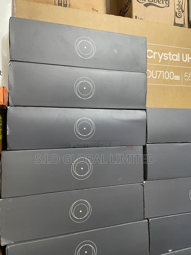 Starlink Utr-232 Gen 3 Satellite Router · Photo 2