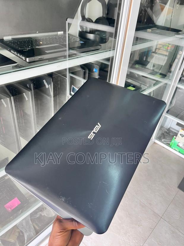 Laptop Asus X555LA 8GB Intel Core I5 SSD 256GB photo 4