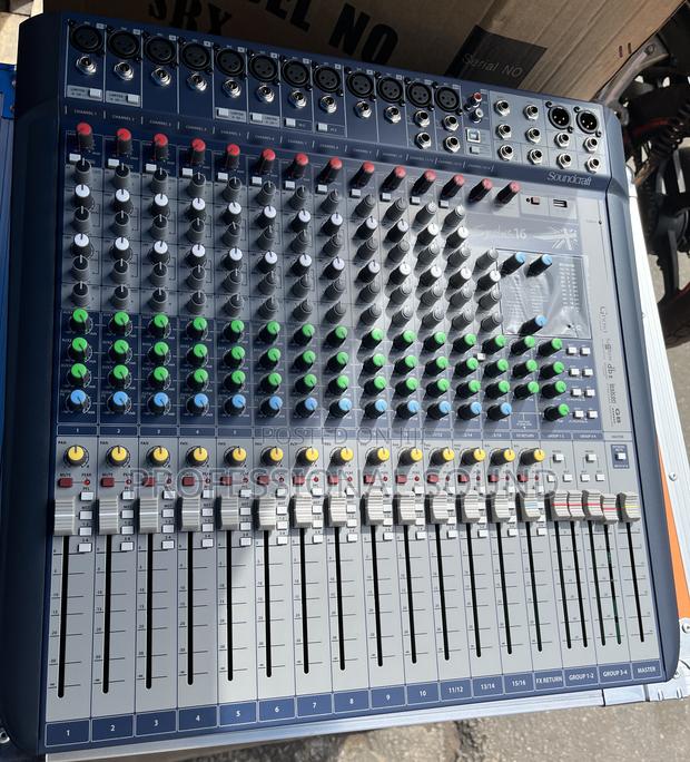Soundcraft Signature 16 · Photo 4