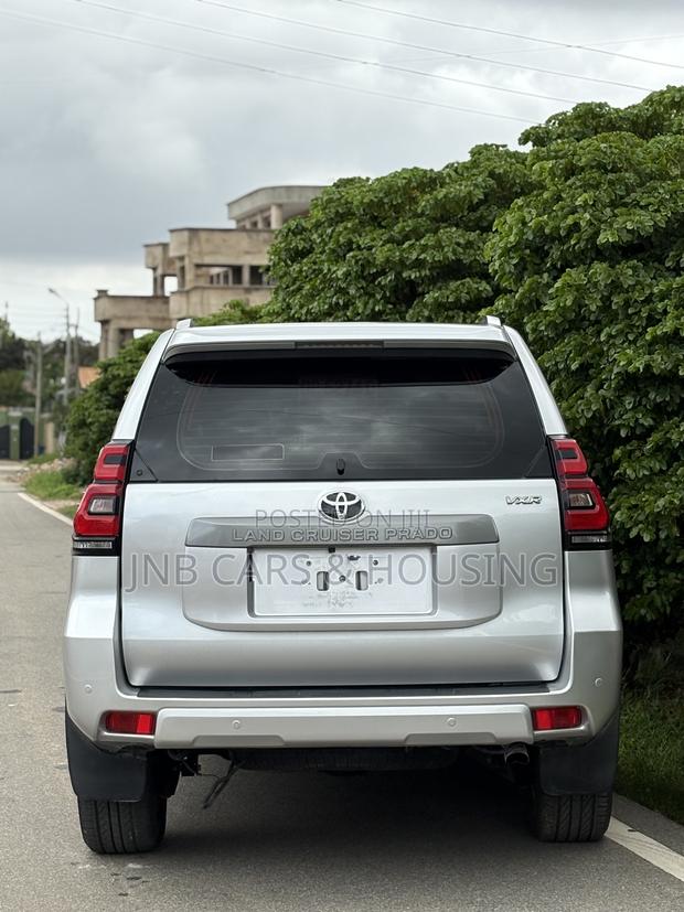 Toyota Land Cruiser Prado 2.7 2019 Silver