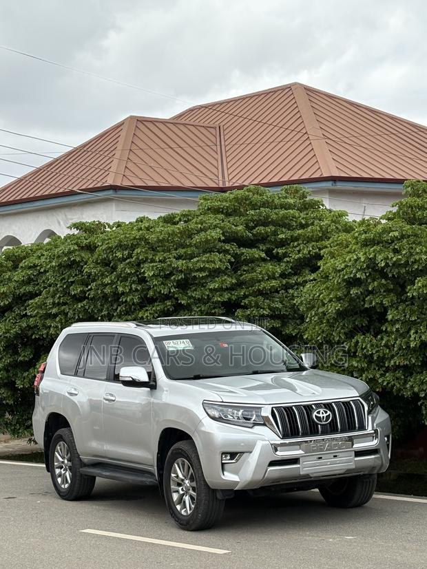 Toyota Land Cruiser Prado 2.7 2019 Silver