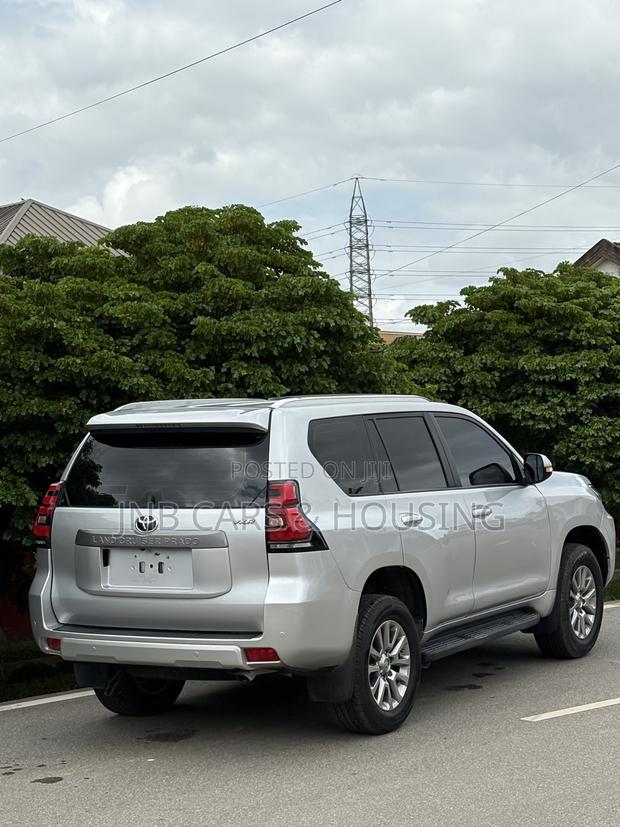 Toyota Land Cruiser Prado 2.7 2019 Silver