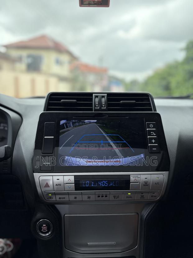 Toyota Land Cruiser Prado 2.7 2019 Silver