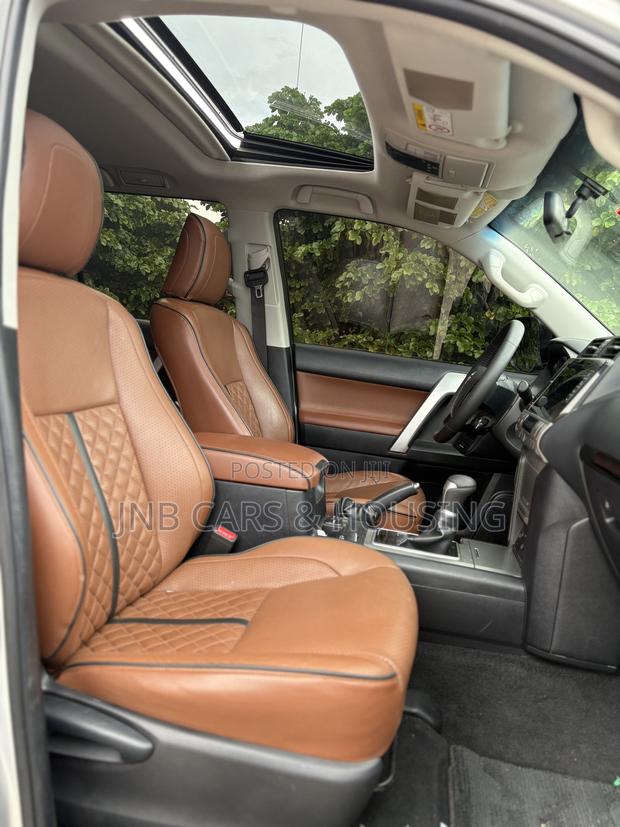 Toyota Land Cruiser Prado 2.7 2019 Silver