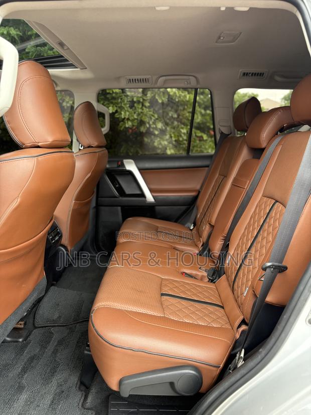 Toyota Land Cruiser Prado 2.7 2019 Silver