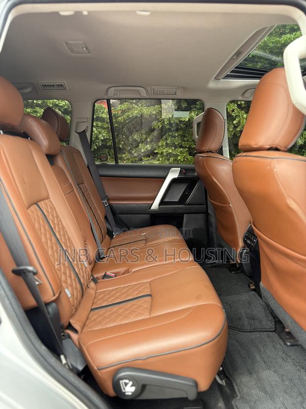 Toyota Land Cruiser Prado 2.7 2019 Silver