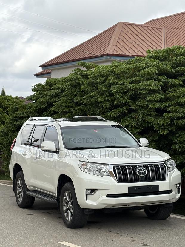 Toyota Land Cruiser Prado 2.7 2018 White