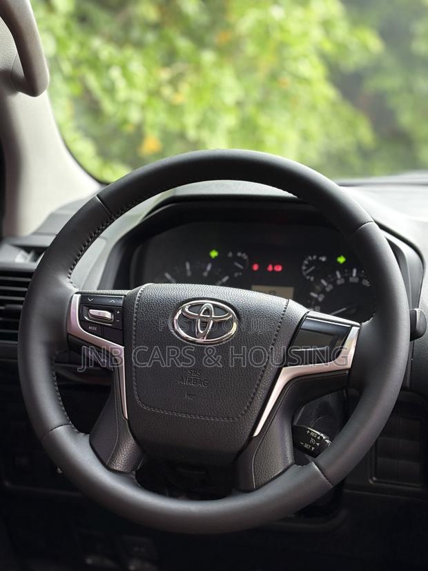 Toyota Land Cruiser Prado 2.7 2018 White