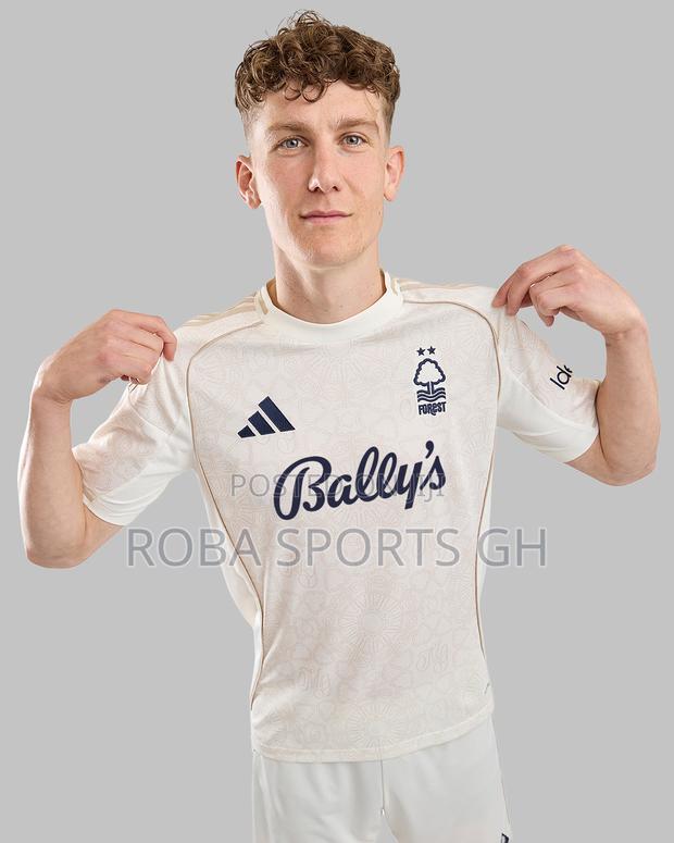 2025/26 Nottingham Forest Away Jersey · Photo 4