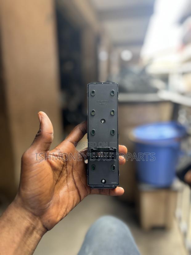Accent 2012 Power Window Switch photo 5