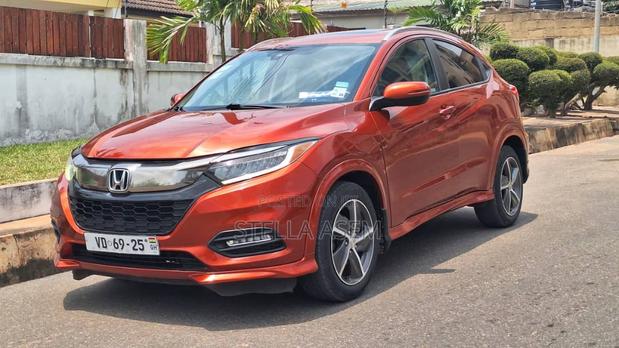 Honda HR-V Touring AWD 2019 Brown