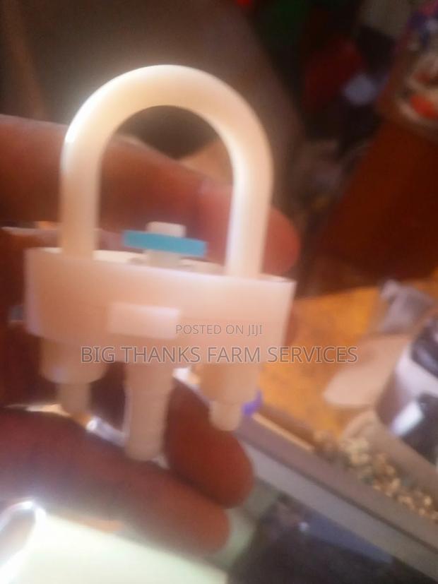 Bell Drinker Connectors In Stock · Photo 3