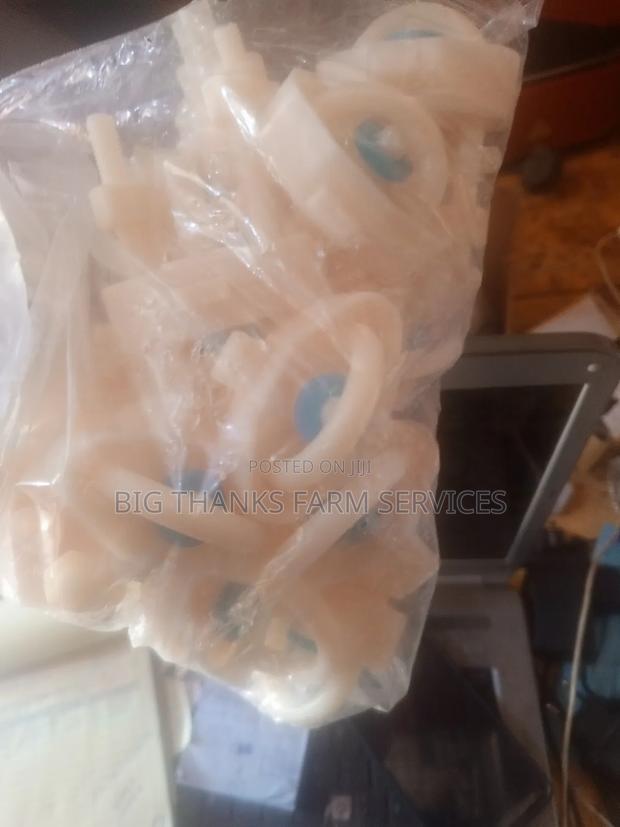 Bell Drinker Connectors In Stock · Photo 4
