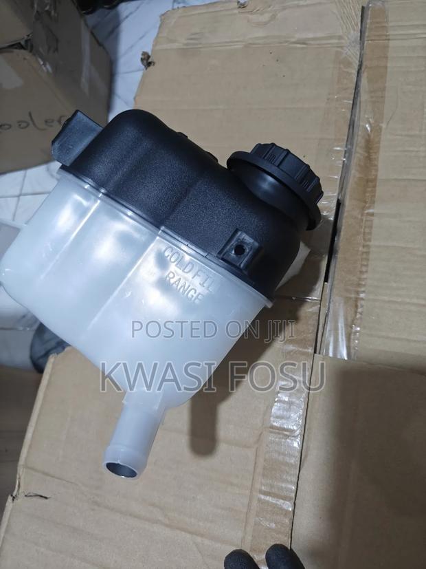 Ford Explorer Reservoir Bottle Expansion Tank photo 2