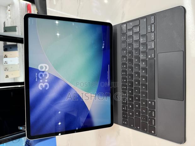Apple iPad Pro 12.9 (2022) 512 GB Gray photo 2