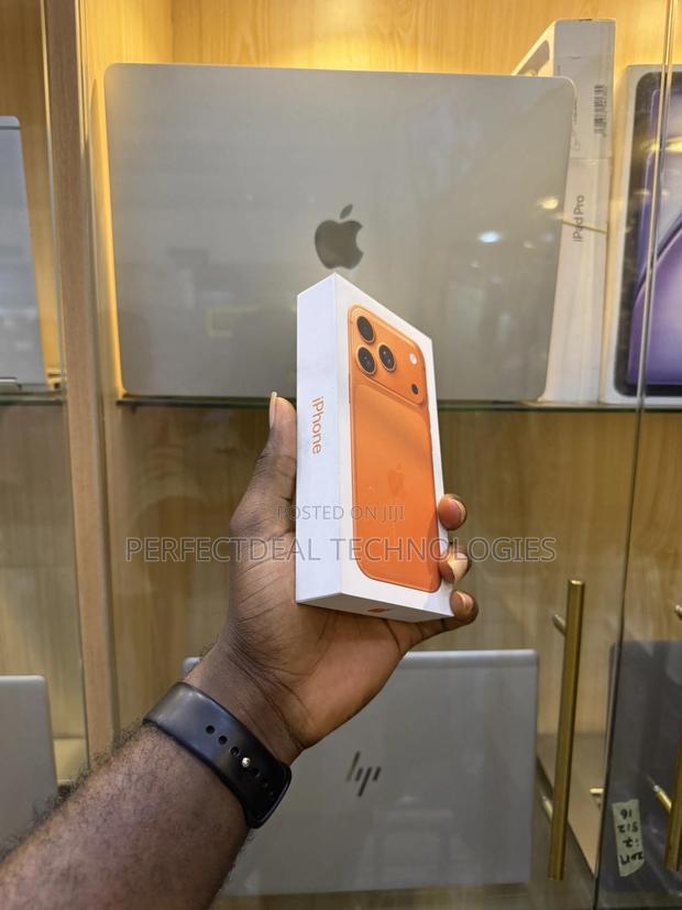 New Apple iPhone 17 Pro 256 GB Orange photo 4