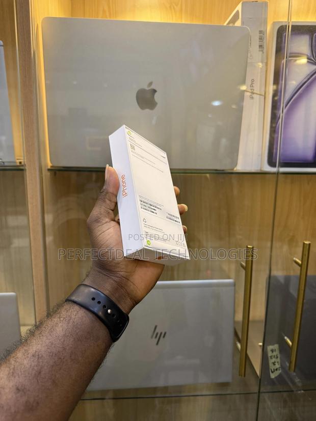New Apple iPhone 17 Pro 256 GB Orange photo 5