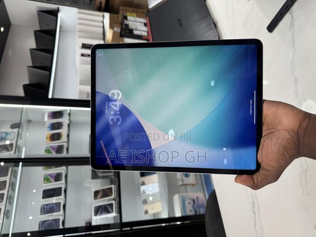 Apple iPad Pro 12.9 (2022) 512 GB Silver