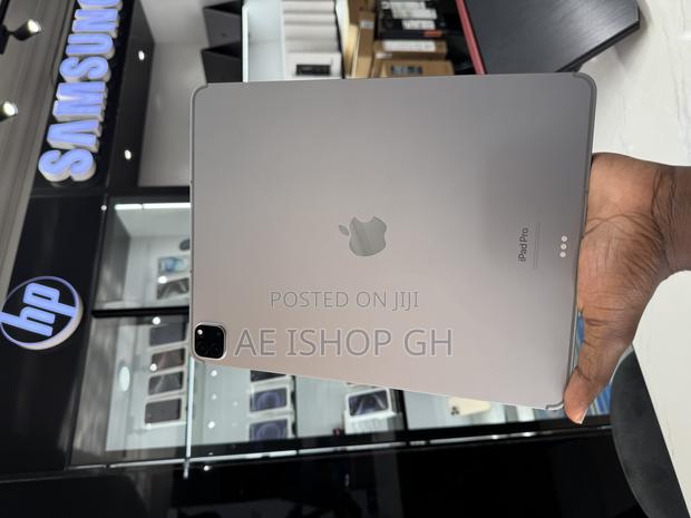 Apple iPad Pro 12.9 (2022) 512 GB Silver photo 4