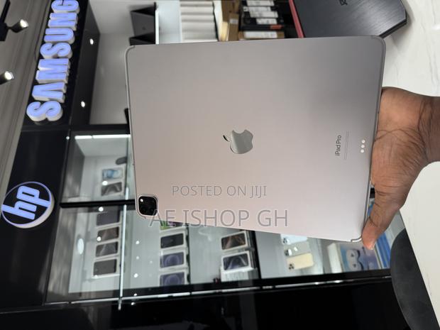 Apple iPad Pro 12.9 (2022) 512 GB Silver photo 5