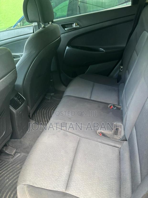 Hyundai Tucson 2018 Black photo 6