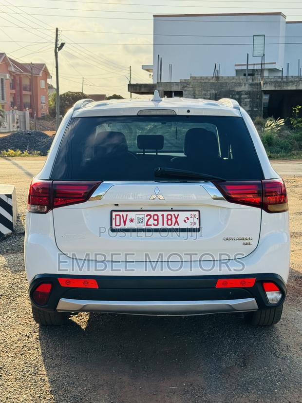 Mitsubishi Outlander 2.0 PHEV AWD 2017 White