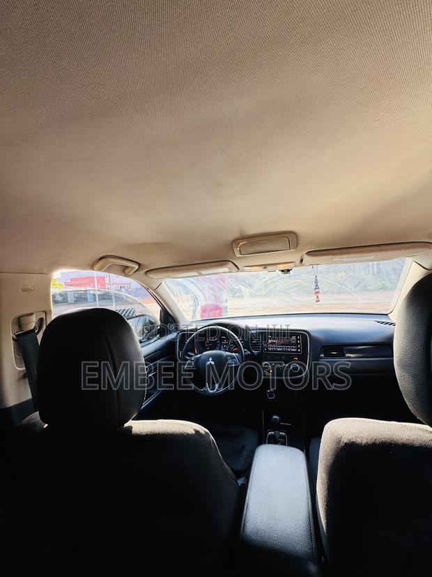 Mitsubishi Outlander 2.0 PHEV AWD 2017 White