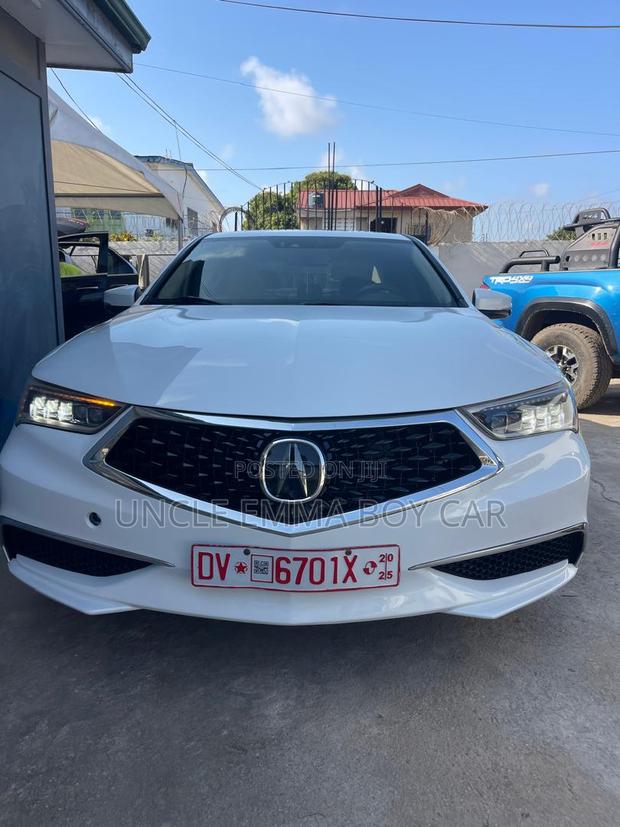 Acura TLX Base FWD (2.4L 4cyl 8M) 2018 White