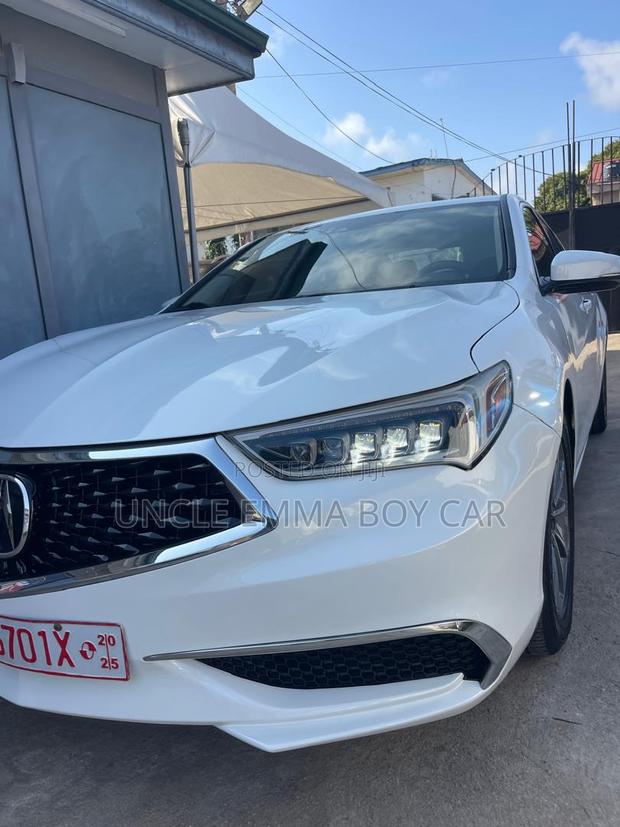 Acura TLX Base FWD (2.4L 4cyl 8M) 2018 White photo 2