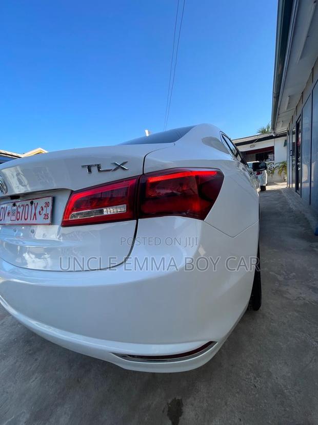 Acura TLX Base FWD (2.4L 4cyl 8M) 2018 White photo 3