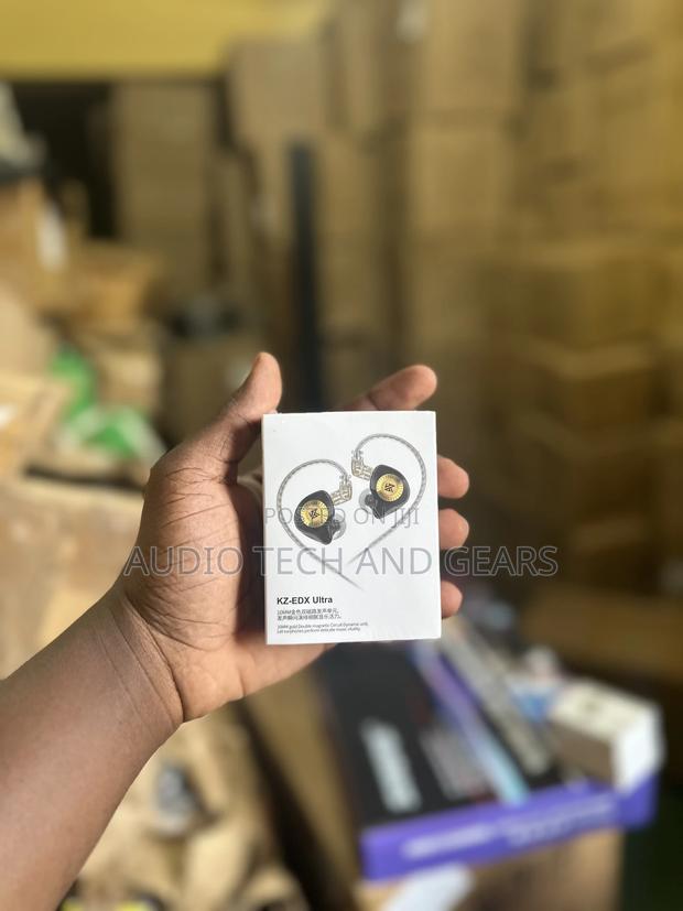Kz Edx Ultra in Ear Monitor Earbuds · Photo 3