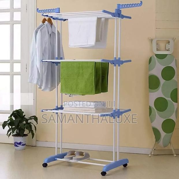 Durable Cloth Hangers photo 4