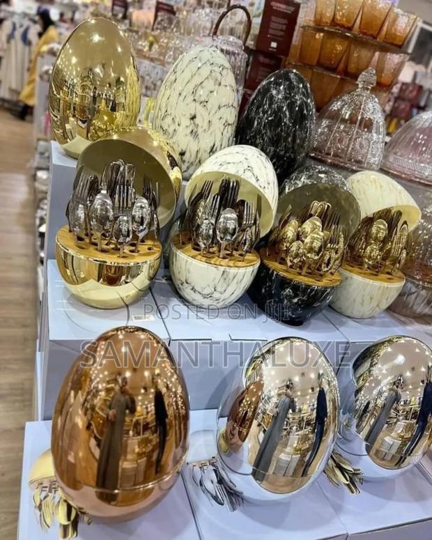 Egg Shaped Cutlery Set