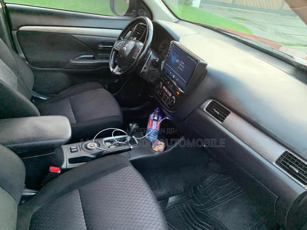 Mitsubishi Outlander GT 4dr SUV AWD (3.0L 6cyl 6A) 2014 Orange