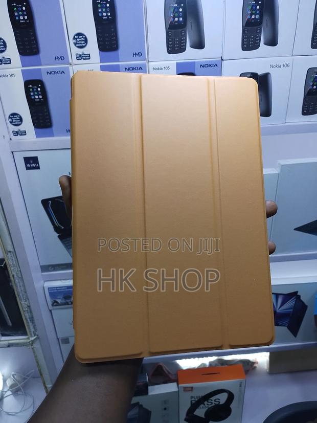 Samsung Galaxy Tab A9 Plus Smart Case - Light Brown · Photo 3