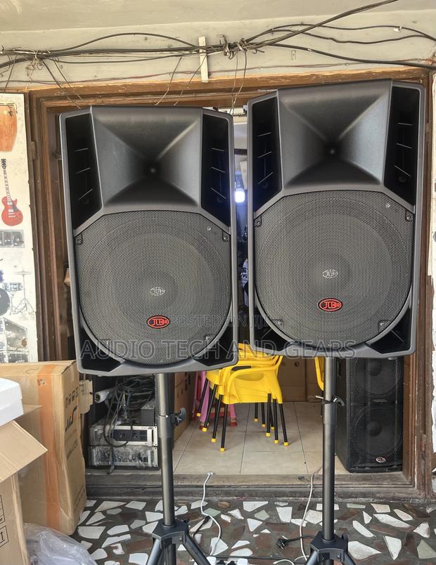 JLD 15” Active Speakers With Stand · Photo 3