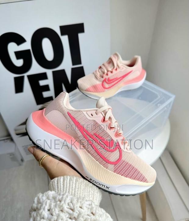 Nike Zoom Fly 5 Pink Oxford · Photo 4