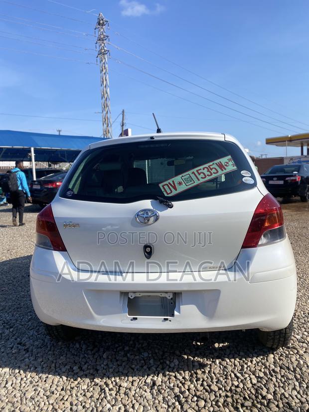 Toyota Vitz 2010 White