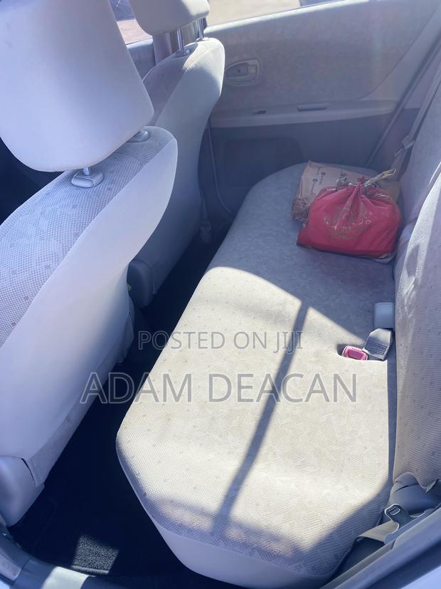 Toyota Vitz 2010 White