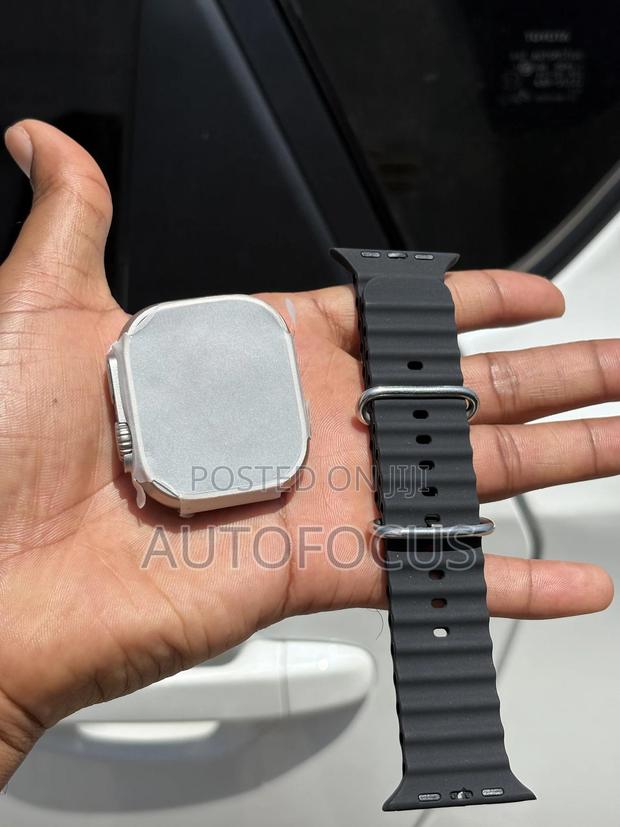 Apple Watch Ultra 2 Natural Titanium